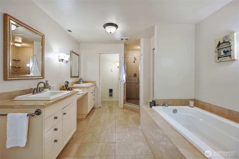 Property photo for 6720 W Mercer Way, Mercer Island photo 18