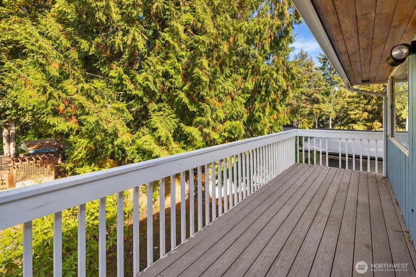 Property photo for 304 N Greenwood Drive, Shoreline photo 18