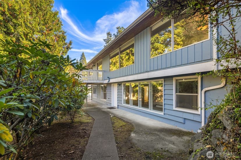 Property photo for 304 N Greenwood Drive, Shoreline photo 20