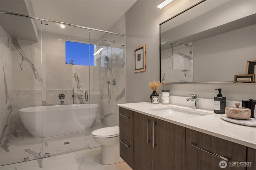 Property photo for 1717 20th Avenue, Seattle photo 21