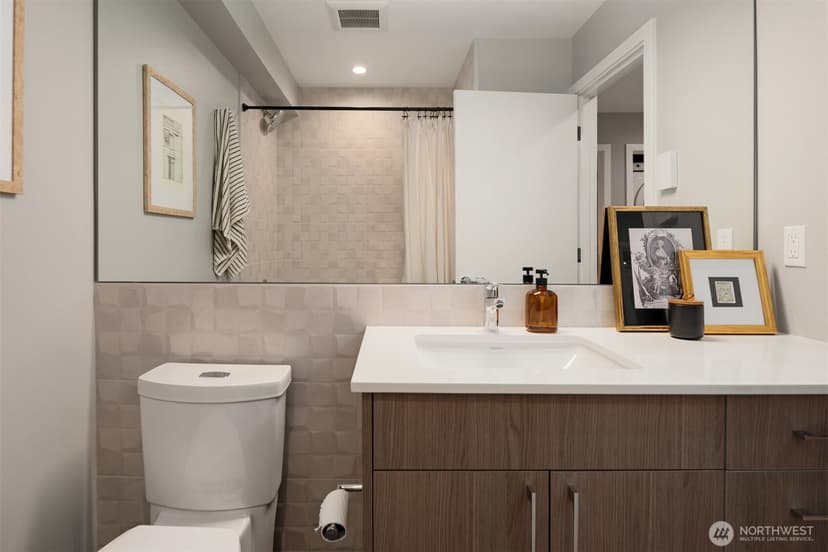 Property photo for 1717 20th Avenue, Seattle photo 16