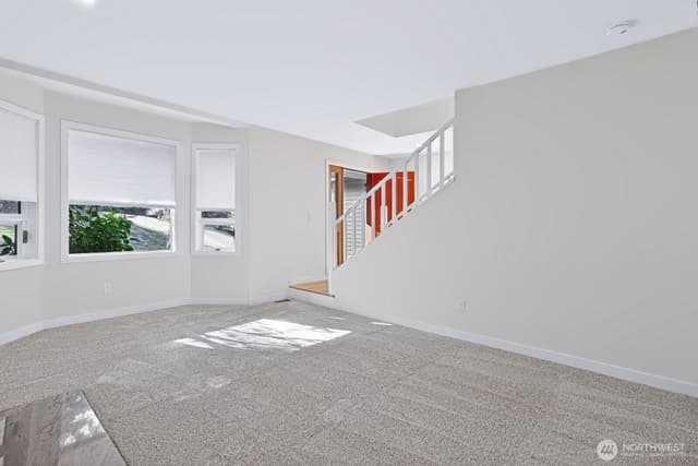 Property photo for 10418 114th Place NE, Kirkland photo 3