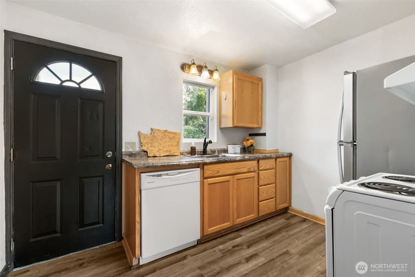 Property photo for 1405 Flower Avenue, Port Orchard photo 6