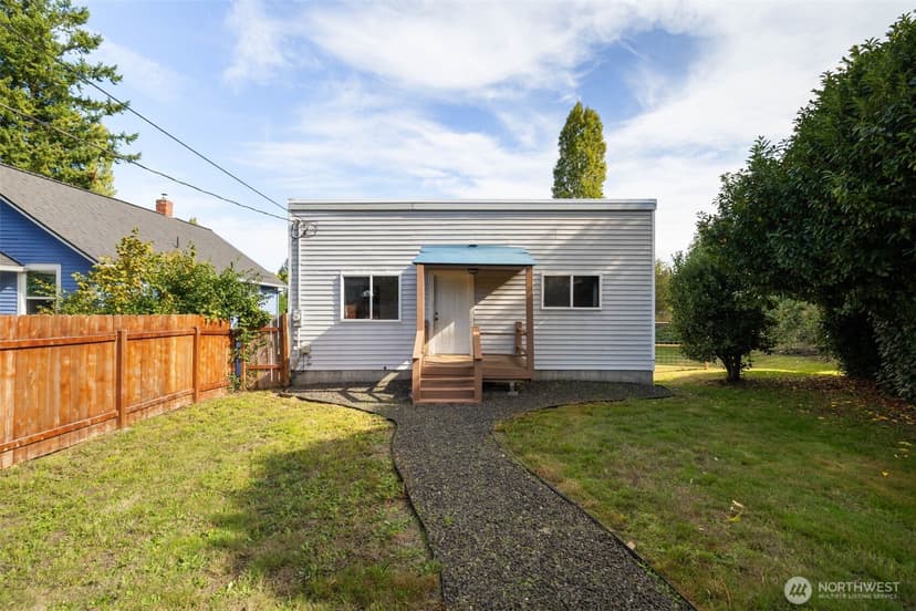 Property photo for 1405 Flower Avenue, Port Orchard photo 2