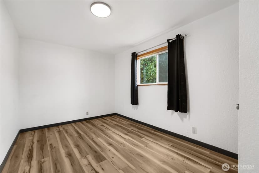 Property photo for 1405 Flower Avenue, Port Orchard photo 9