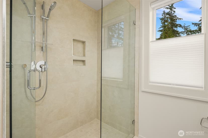 Property photo for 10927 103rd Avenue NE, Kirkland photo 15