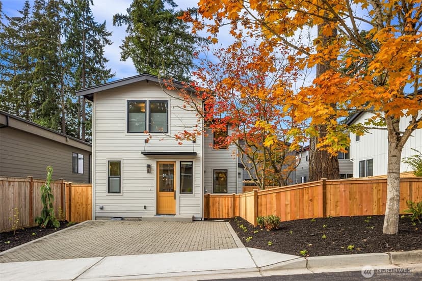 Property photo for 10927 103rd Avenue NE, Kirkland photo 23