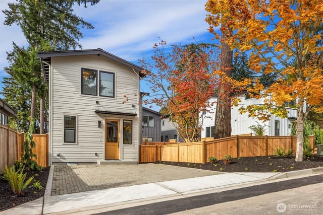 Property photo for 10927 103rd Avenue NE, Kirkland