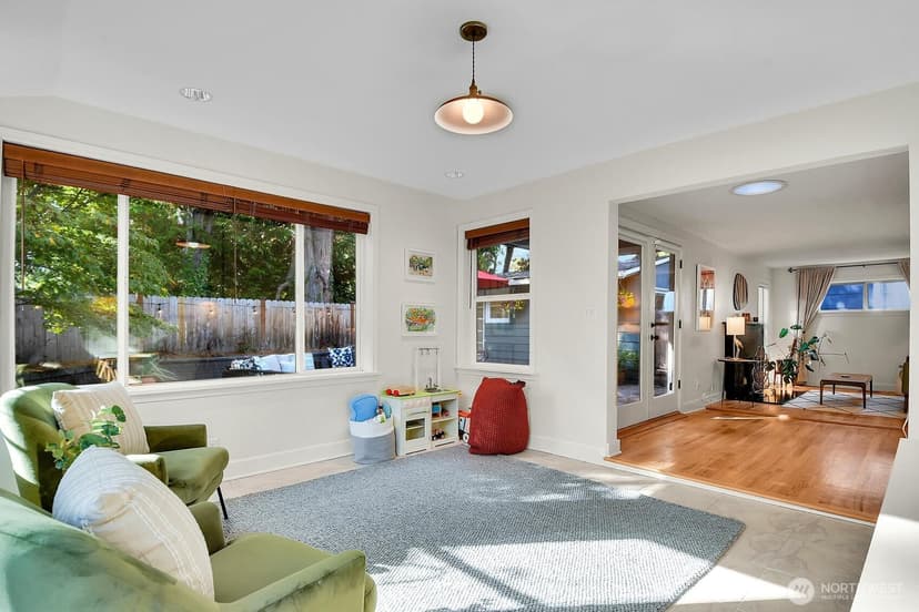 Property photo for 9013 25th Avenue NE, Seattle photo 15