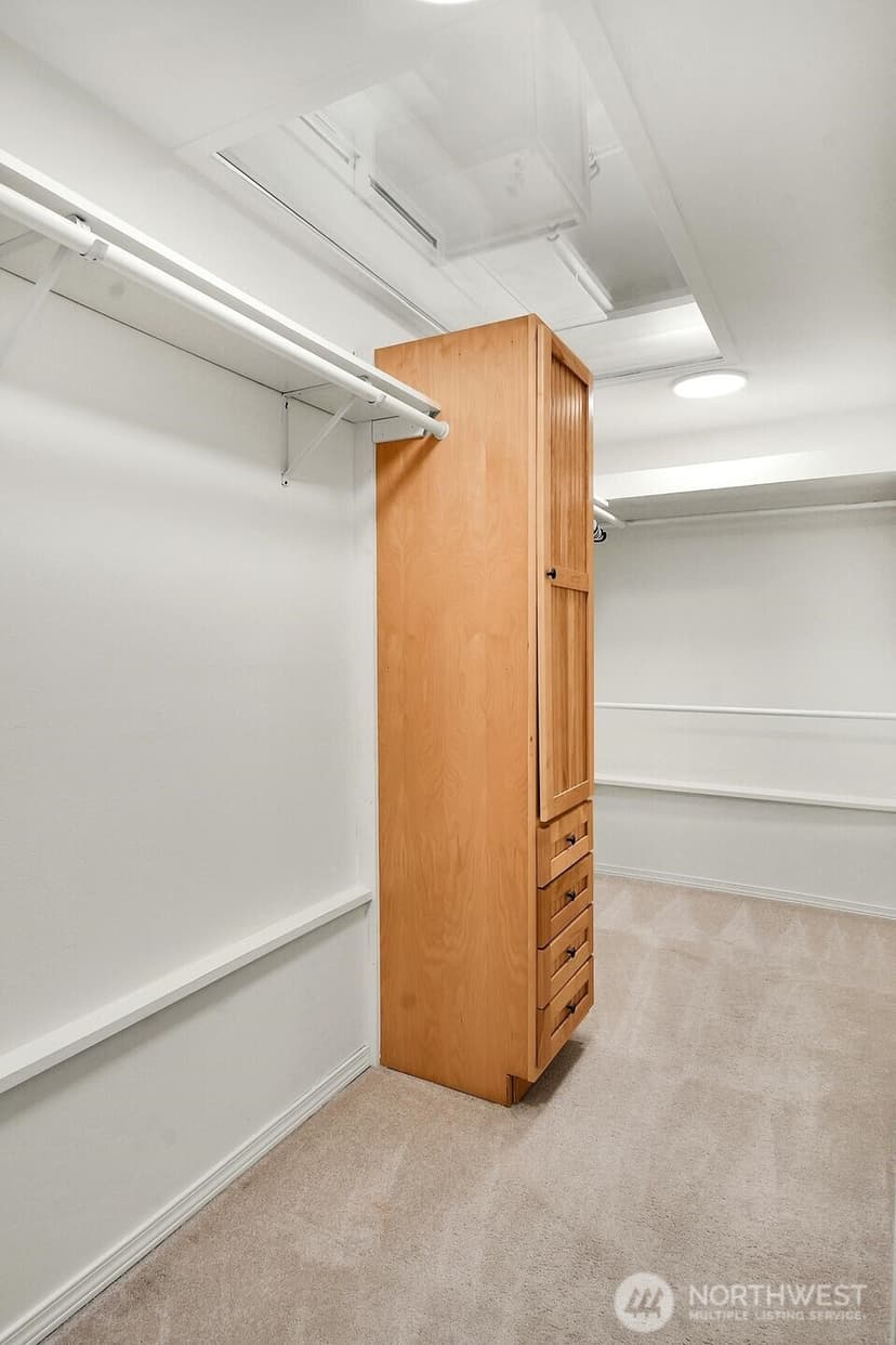 Property photo for 9013 25th Avenue NE, Seattle photo 18