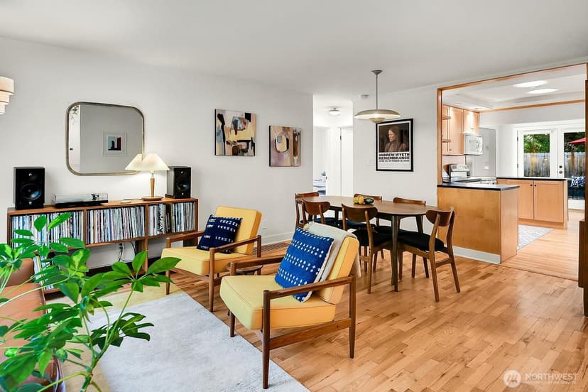 Property photo for 9013 25th Avenue NE, Seattle photo 6