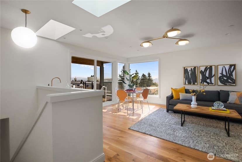 Property photo for 4469 Linden Avenue N, Seattle photo 21