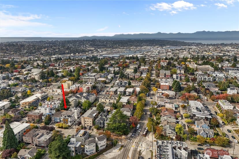 Property photo for 4469 Linden Avenue N, Seattle photo 28