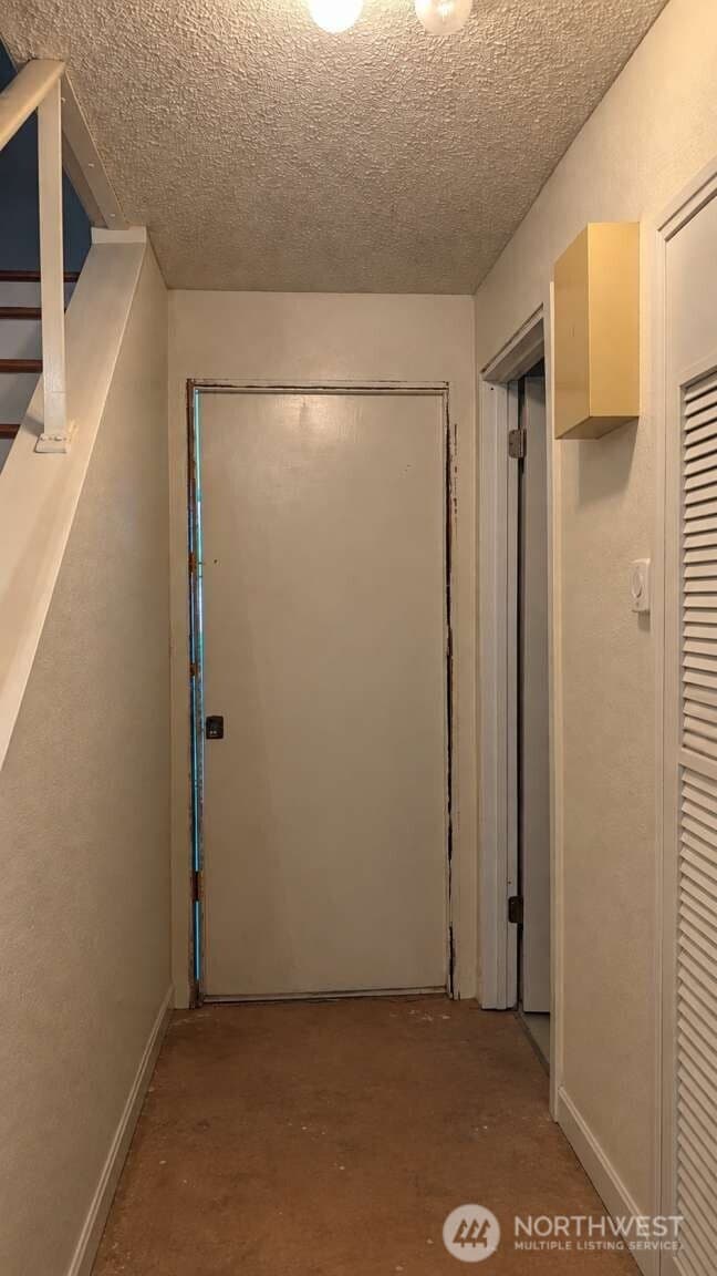 Property photo for 7121 Citrine Lane SW, Lakewood photo 16