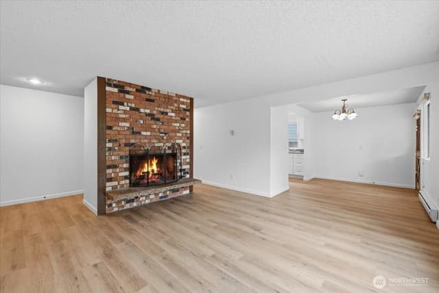 Property photo for 19433 28th Avenue NE #B, Lake Forest Park photo 4