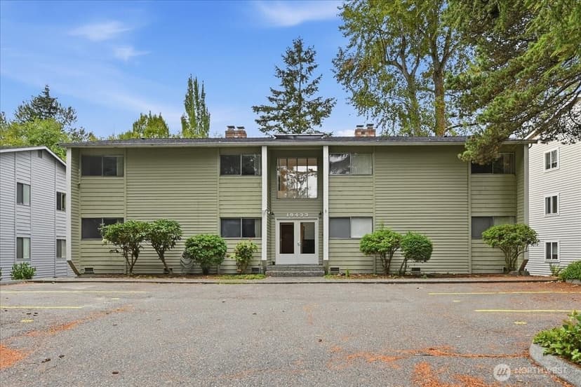 Property photo for 19433 28th Avenue NE #B, Lake Forest Park
