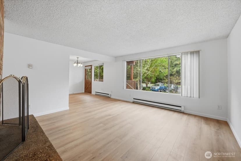 Property photo for 19433 28th Avenue NE #B, Lake Forest Park photo 3