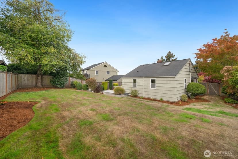 Property photo for 5305 SW Orleans Street, Seattle photo 32