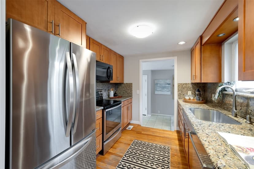 Property photo for 5305 SW Orleans Street, Seattle photo 12