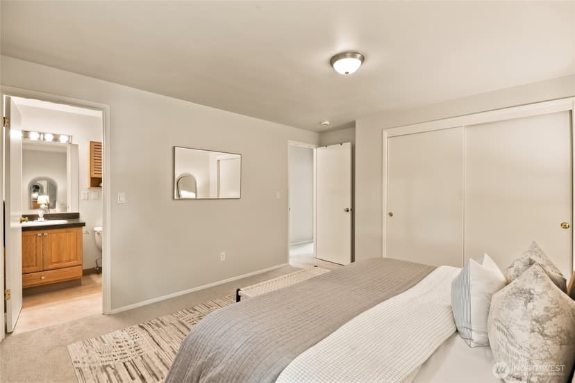 Property photo for 13544 127th Avenue NE, Kirkland photo 13