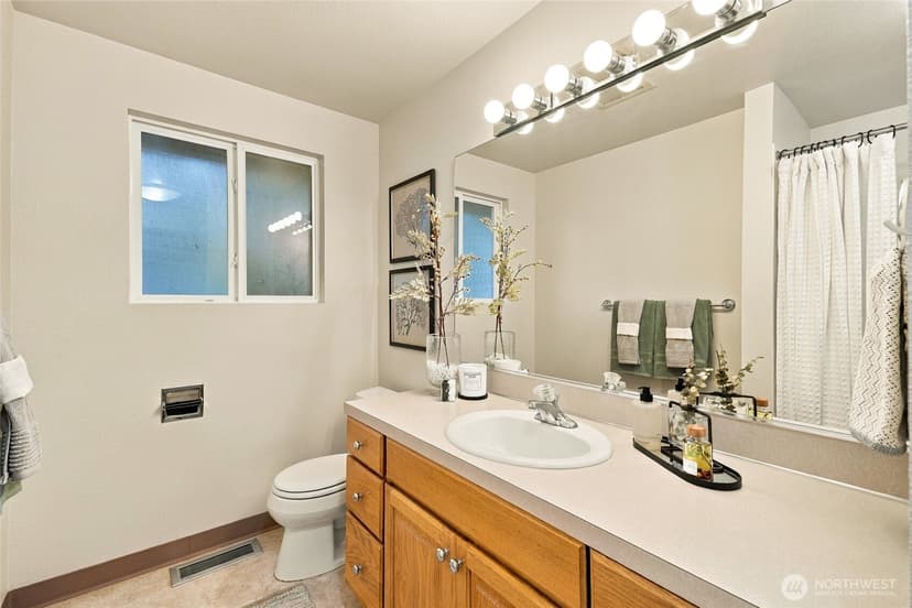 Property photo for 13544 127th Avenue NE, Kirkland photo 17