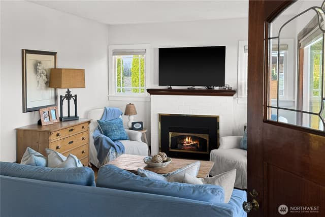 Property photo for 3406 Rosedale Street NW, Gig Harbor photo 4