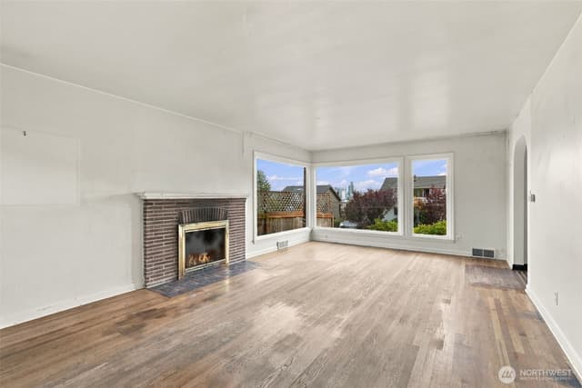 Property photo for 1317 California Avenue SW, Seattle photo 4