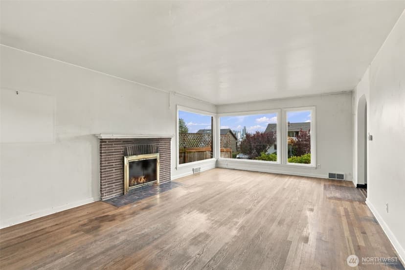 Property photo for 1317 California Avenue SW, Seattle photo 4