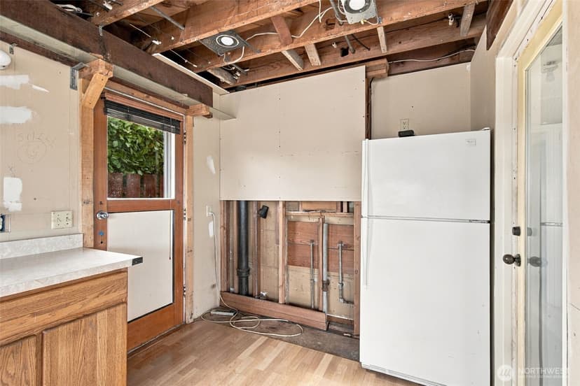 Property photo for 1317 California Avenue SW, Seattle photo 10