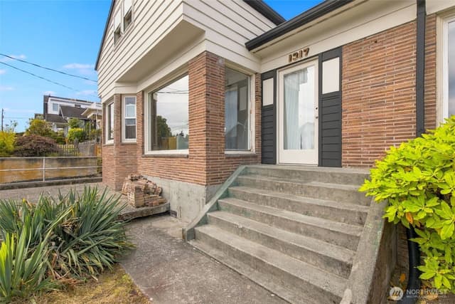 Property photo for 1317 California Avenue SW, Seattle photo 2