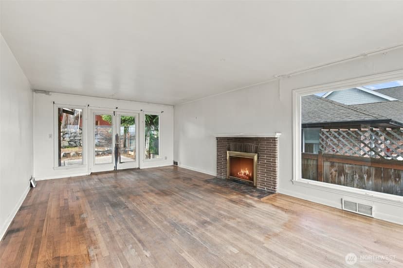 Property photo for 1317 California Avenue SW, Seattle photo 6