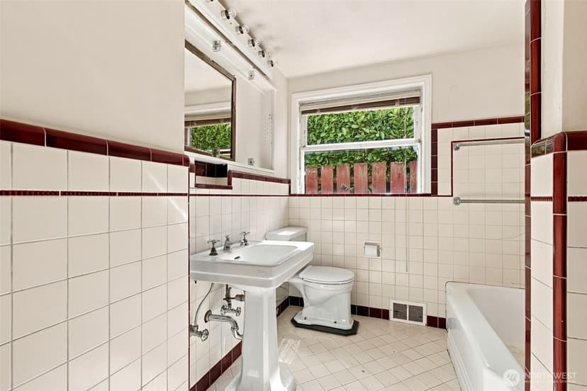 Property photo for 1317 California Avenue SW, Seattle photo 17