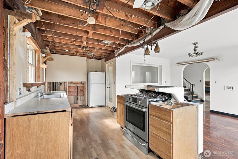Property photo for 1317 California Avenue SW, Seattle photo 8
