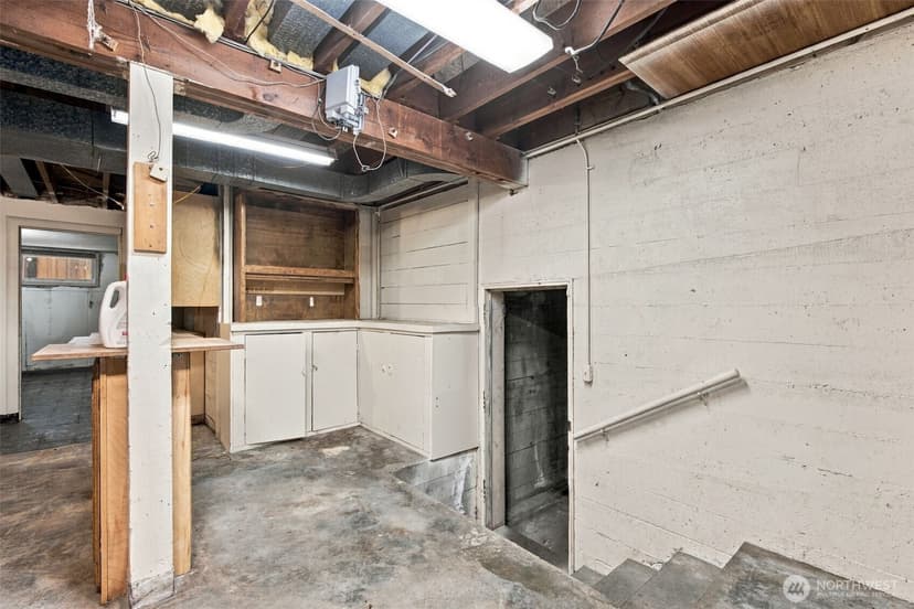 Property photo for 1317 California Avenue SW, Seattle photo 27