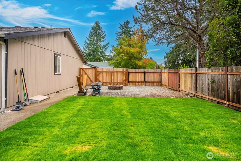 Property photo for 14301 1st Avenue E, Tacoma photo 22