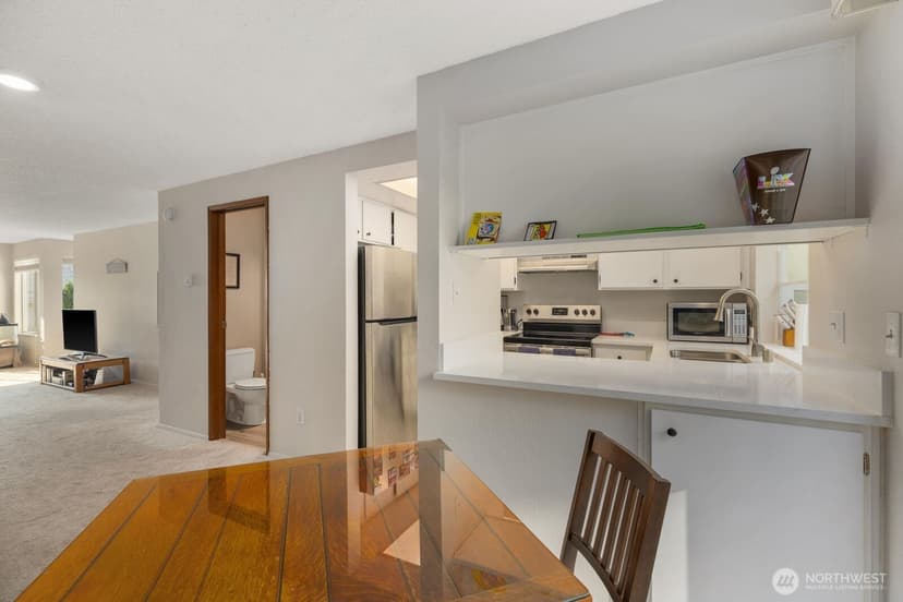 Property photo for 11802 98th Avenue NE #B6, Kirkland photo 8