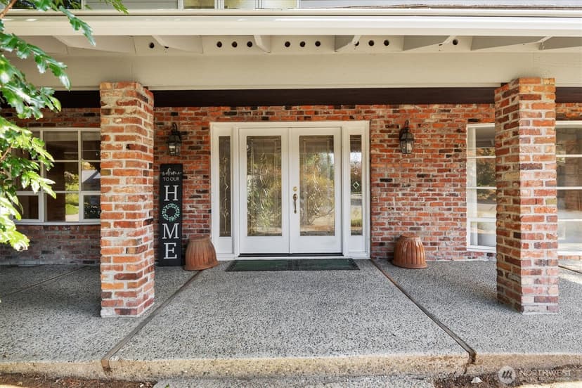 Property photo for 1350 85th Avenue NE, Clyde Hill photo 9