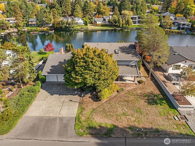 Property photo for 1350 85th Avenue NE, Clyde Hill photo 5