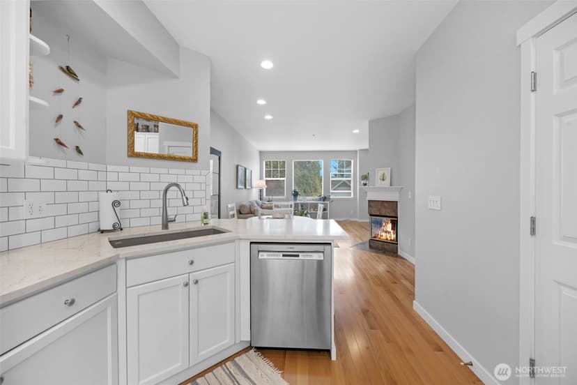 Property photo for 15523 133rd Place NE, Woodinville photo 9