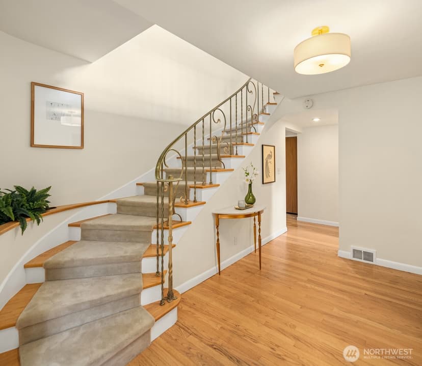 Property photo for 1512 Arboretum Place E, Seattle photo 15