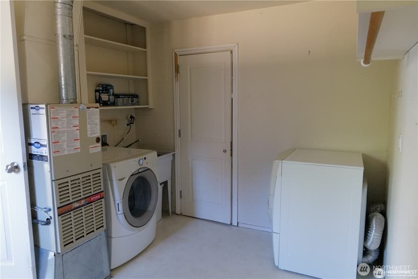 Property photo for 11602 SE 49th Street, Bellevue photo 17