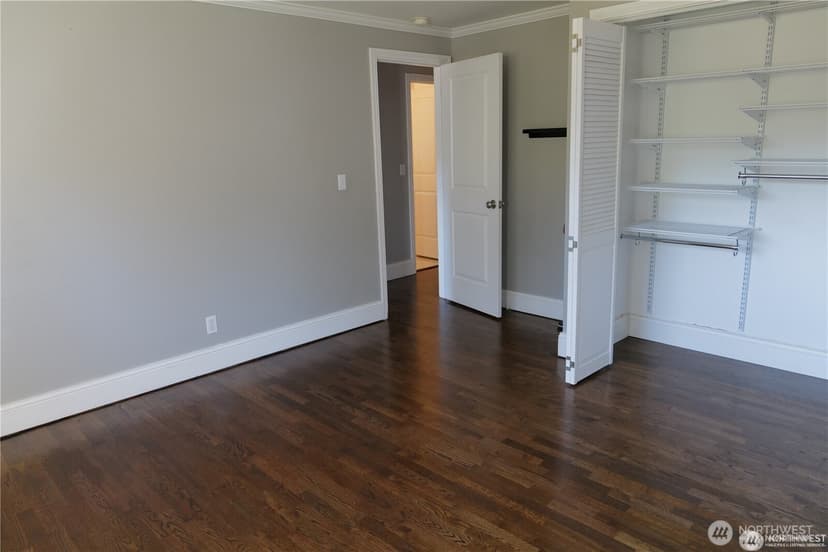 Property photo for 11602 SE 49th Street, Bellevue photo 12