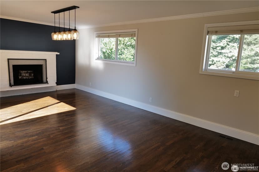 Property photo for 11602 SE 49th Street, Bellevue photo 7