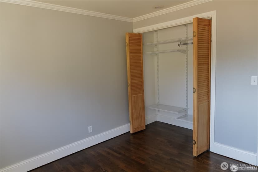 Property photo for 11602 SE 49th Street, Bellevue photo 15