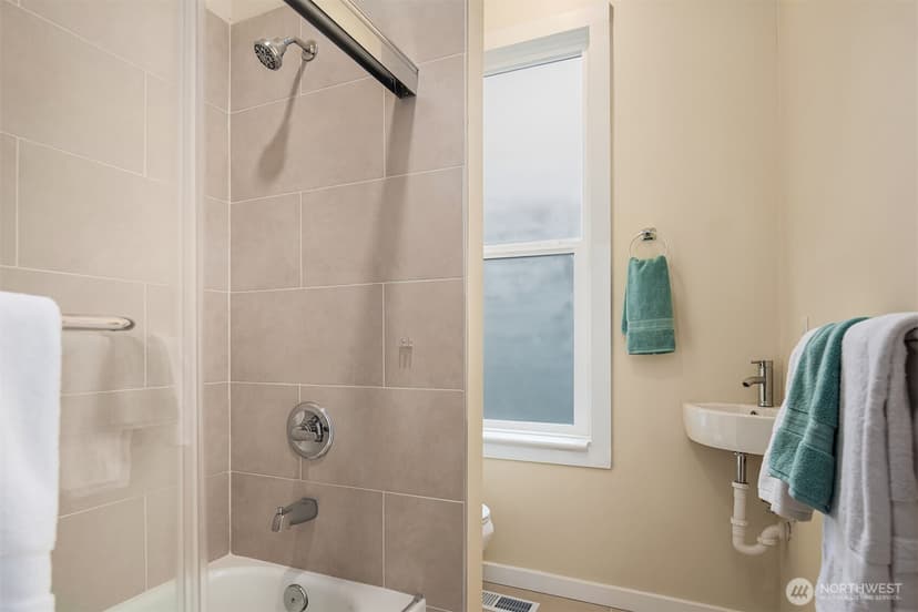 Property photo for 181 26th Avenue, Seattle photo 27