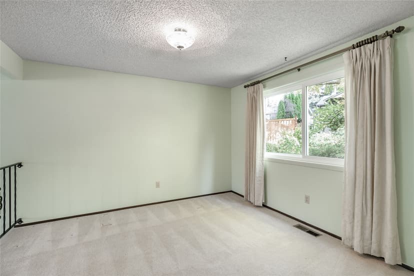 Property photo for 16321 NE 98th Street, Redmond photo 9