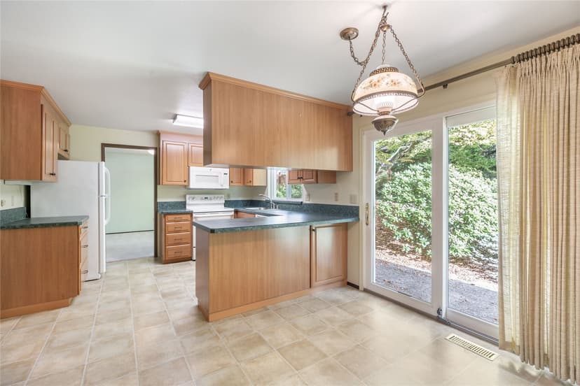 Property photo for 16321 NE 98th Street, Redmond photo 15