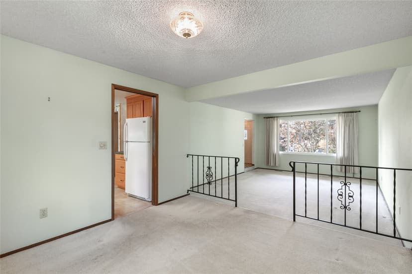 Property photo for 16321 NE 98th Street, Redmond photo 11
