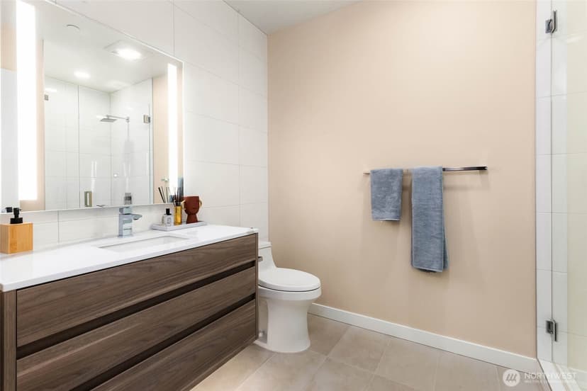 Property photo for 10232 NE 10th Street #602, Bellevue photo 7