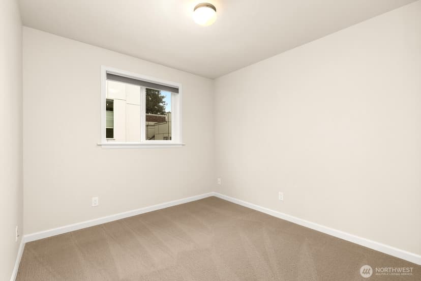 Property photo for 3926 1st Avenue NE #31, Seattle photo 11